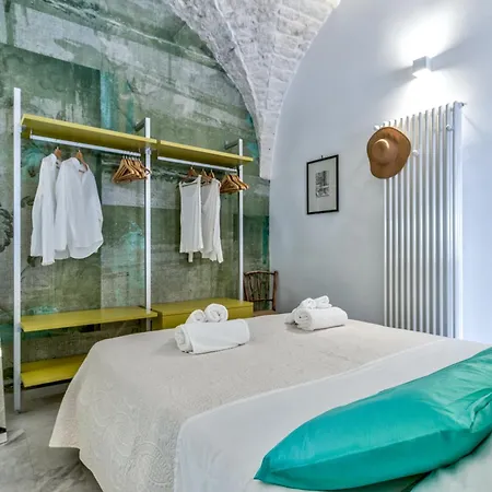 Apartment Style - 2 Terraces With Sea Views *