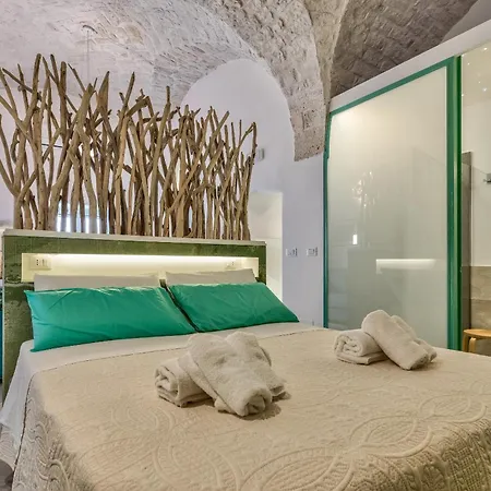 Apartment Style - 2 Terraces With Sea Views *